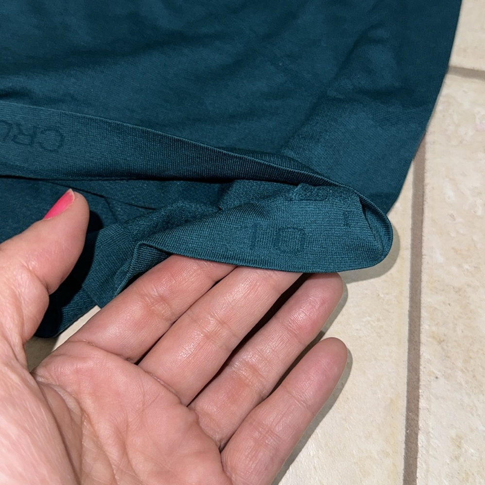 Lululemon Swiftly Tech Racerback Tank Top 
Teal Seamless - Picture 5 of 6